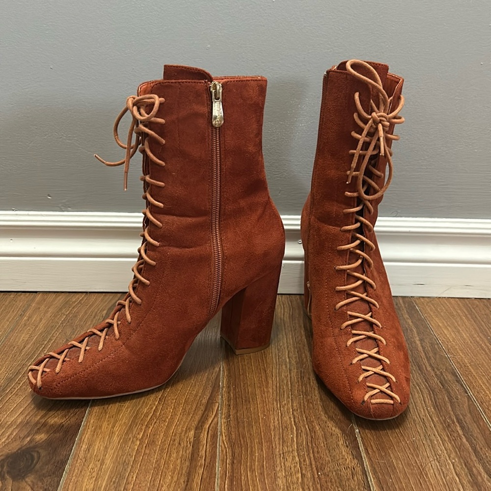 Retro Inspired Zipper Boots